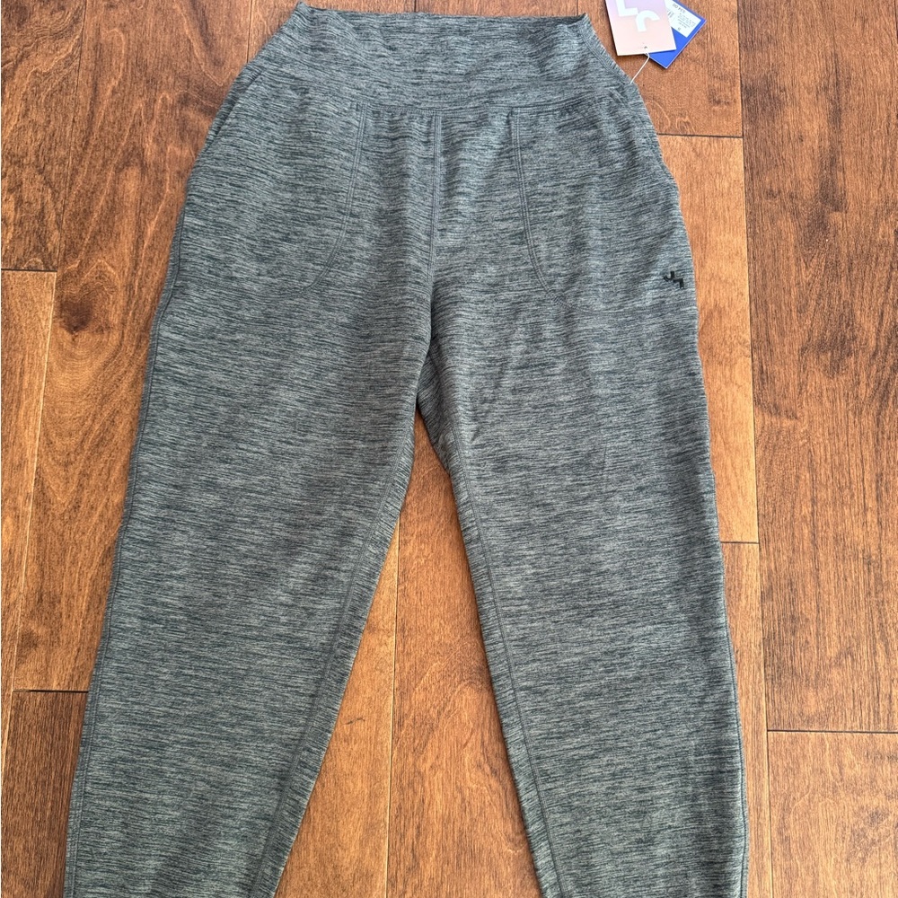 JoyLab 7/8 - length joggers
Size: small
NWT!